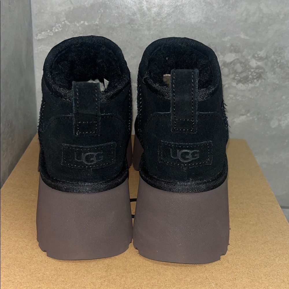 UGG CLASSIC ULTRA MINI NEW HEIGHTS - Picture 3 of 5
